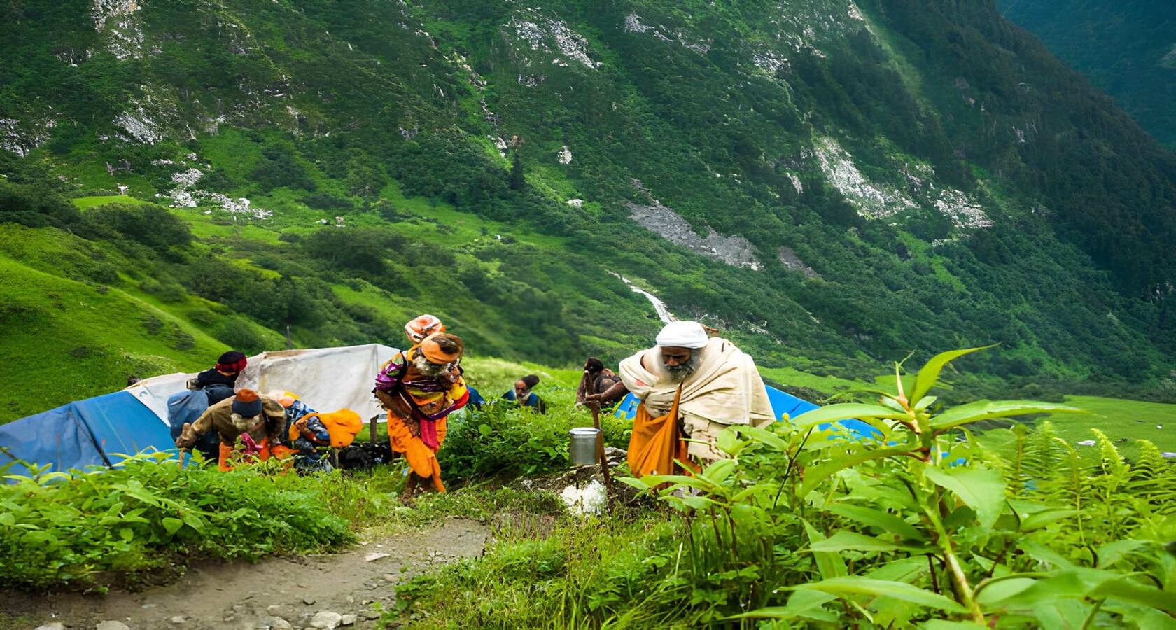 Amarnath and Vaishno Devi Yatra Package: Amarnath holy cave and the Kashmir valley