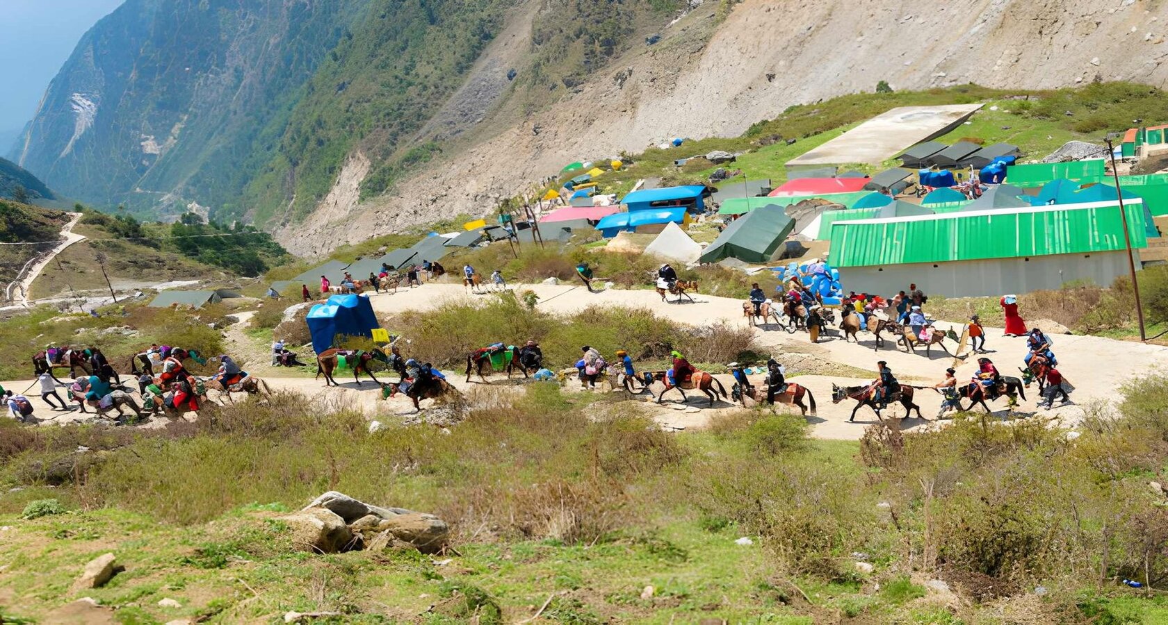 Amarnath Yatra Helicopter Booking Himalayan Heli: Amarnath Yatra helicopter at the Baltal and Pahalgam helipads