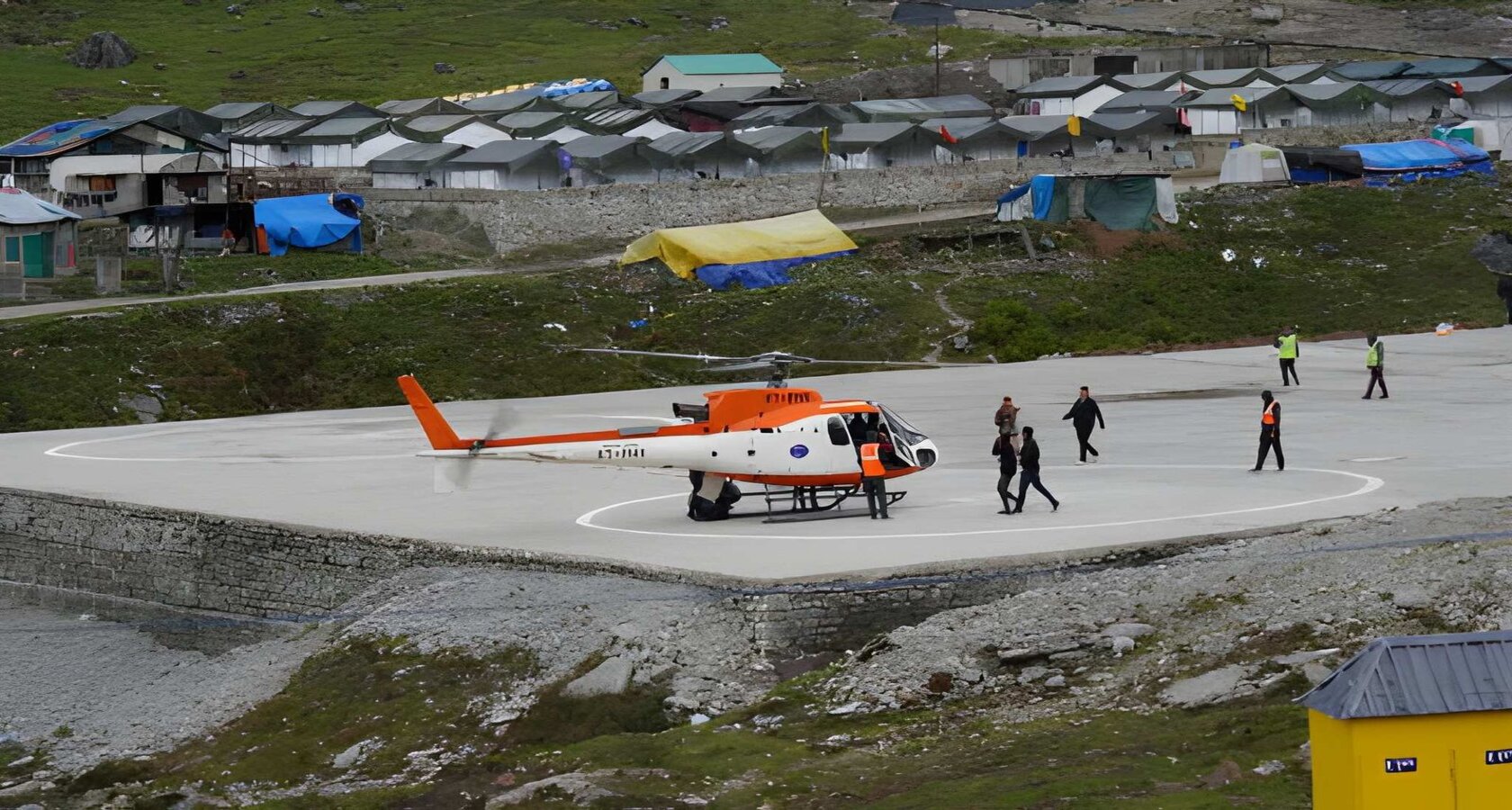 Amarnath Yatra Helicopter Company: Amarnath Yatra helicopter at the Baltal and Pahalgam helipads