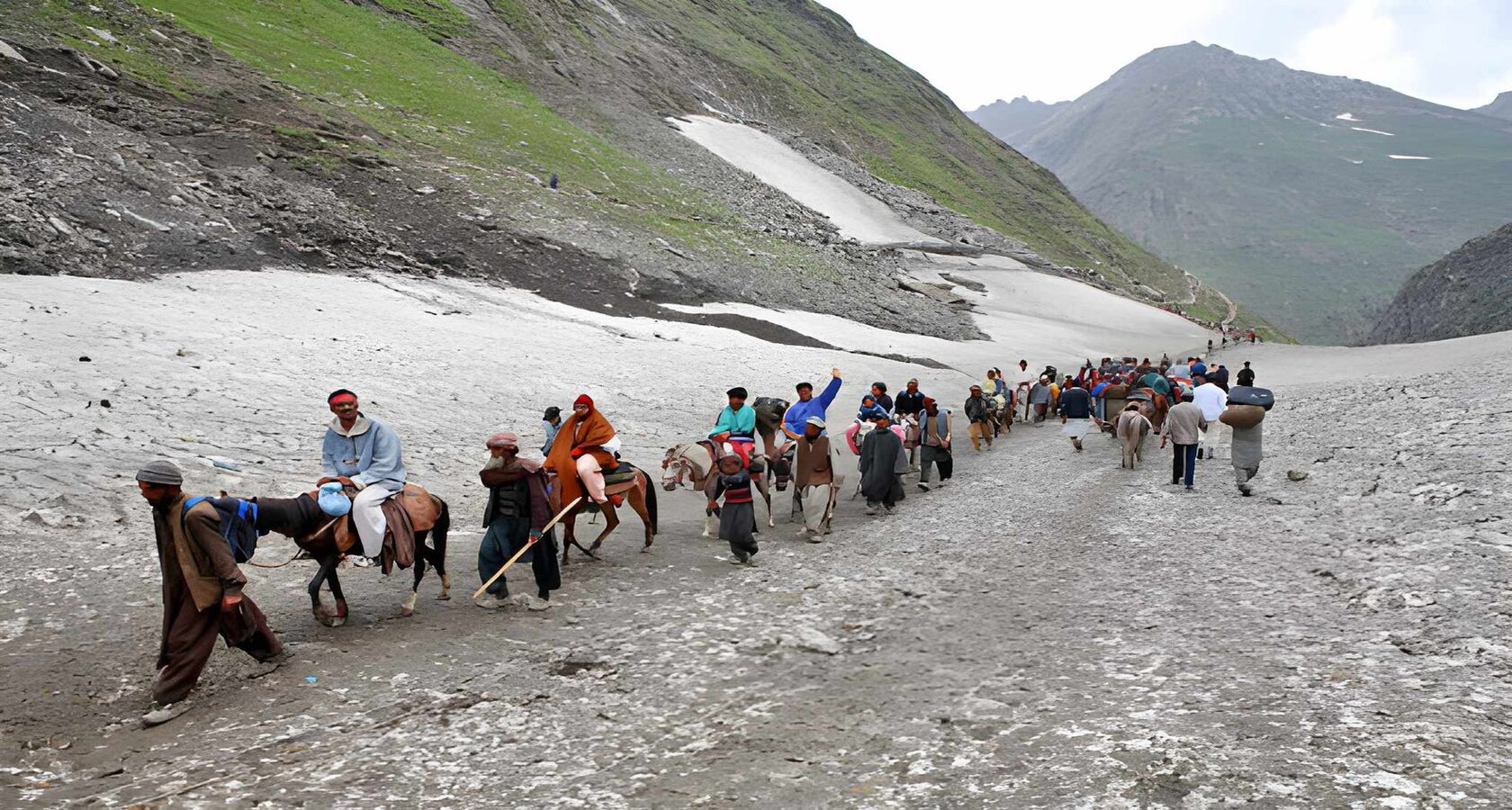 Amarnath Yatra Helicopter Tour Package from Chandigarh: Amarnath holy cave and the Kashmir valley