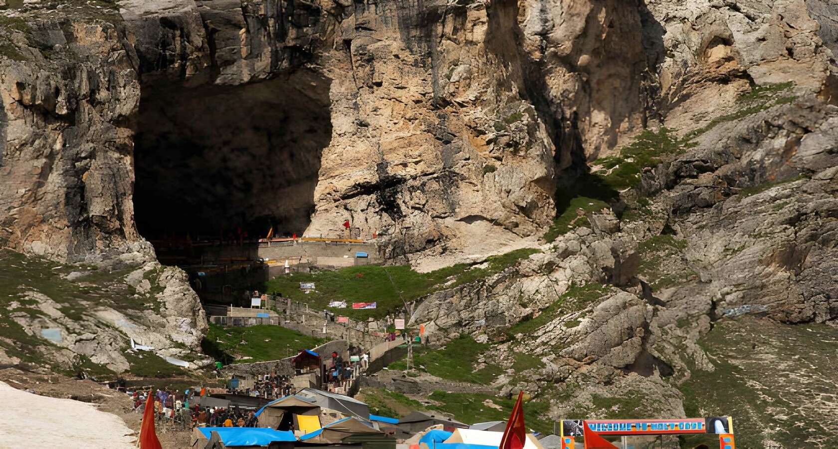Amarnath Yatra Helicopter Tour Package from Dehradun: Amarnath holy cave and the Kashmir valley