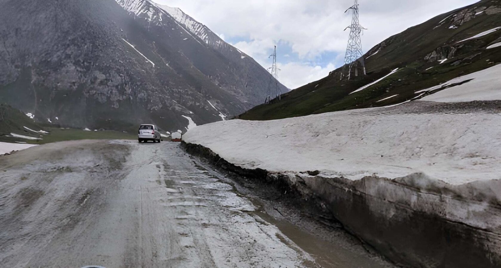 Amarnath Yatra Package from Rajkot by Train: Amarnath holy cave and the Kashmir valley