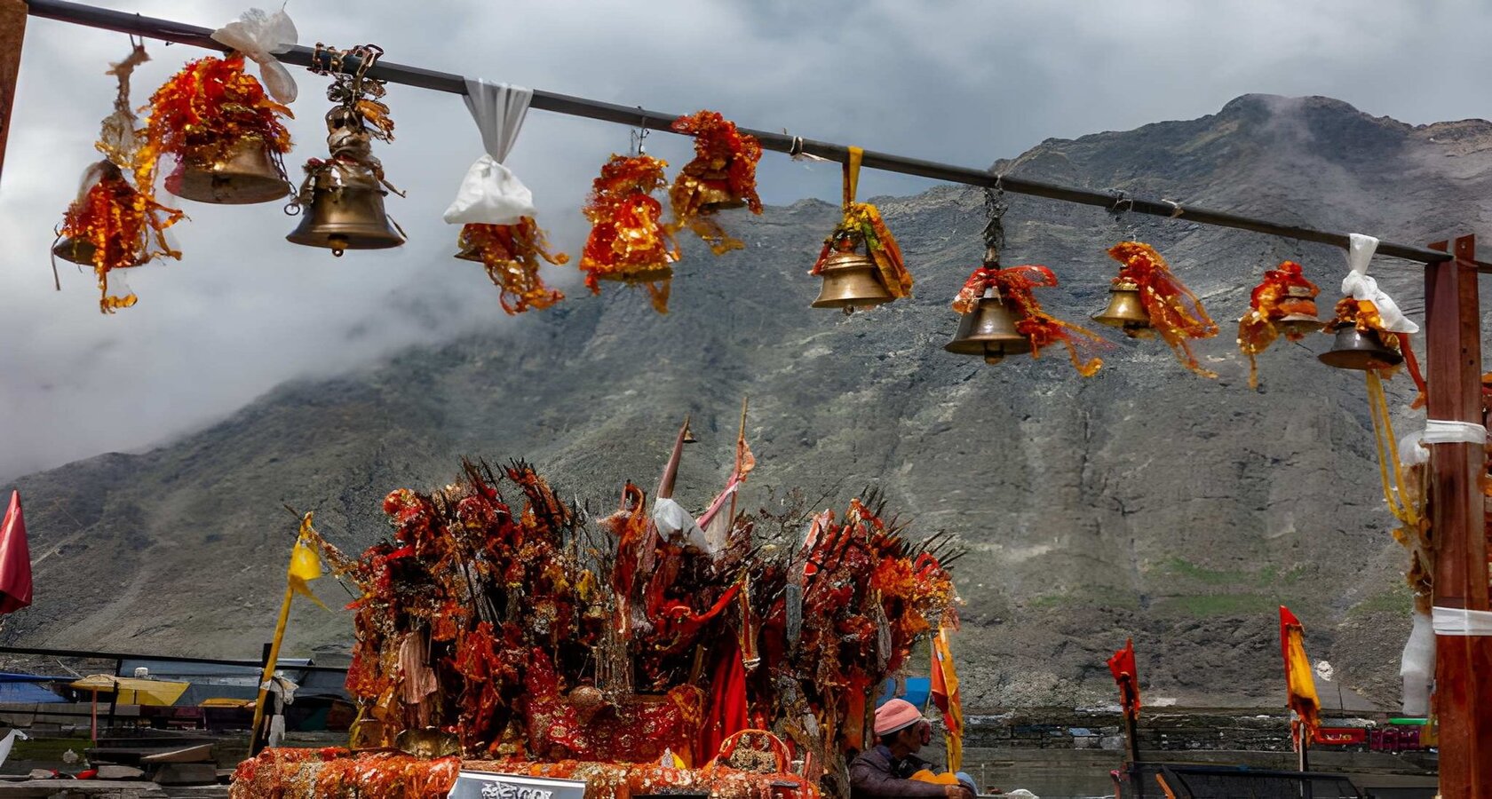 Amarnath Yatra Tour Package by Helicopter: Amarnath holy cave and the Kashmir valley