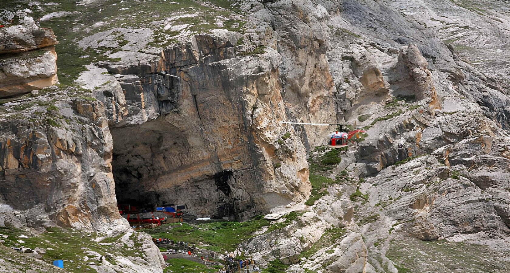 Amarnath Yatra Tour Package from Ranchi: Amarnath holy cave and the Kashmir valley